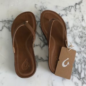 Brand new Olukai Ola sandals